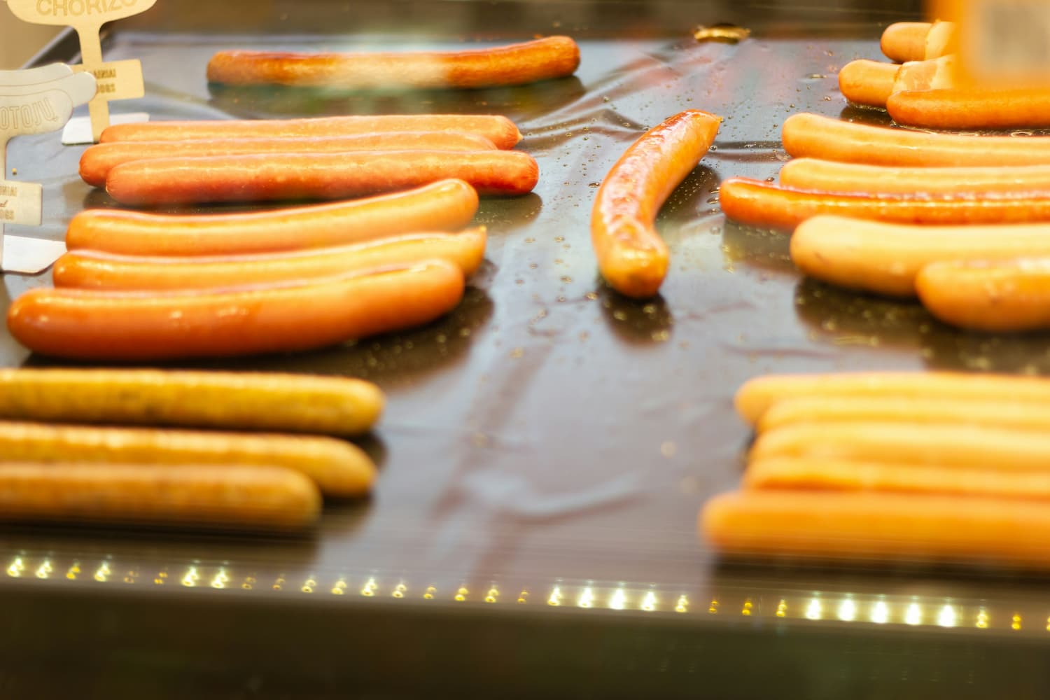can dogs have hot dogs